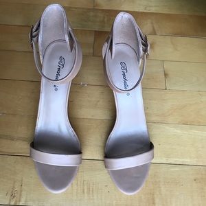 Breckelle’s Nude Stiletto 4” Heel